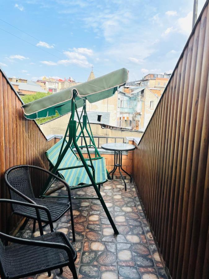 Beautiful Apartment On Atoneli Tbilisi Bagian luar foto