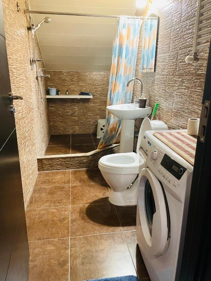 Beautiful Apartment On Atoneli Tbilisi Bagian luar foto